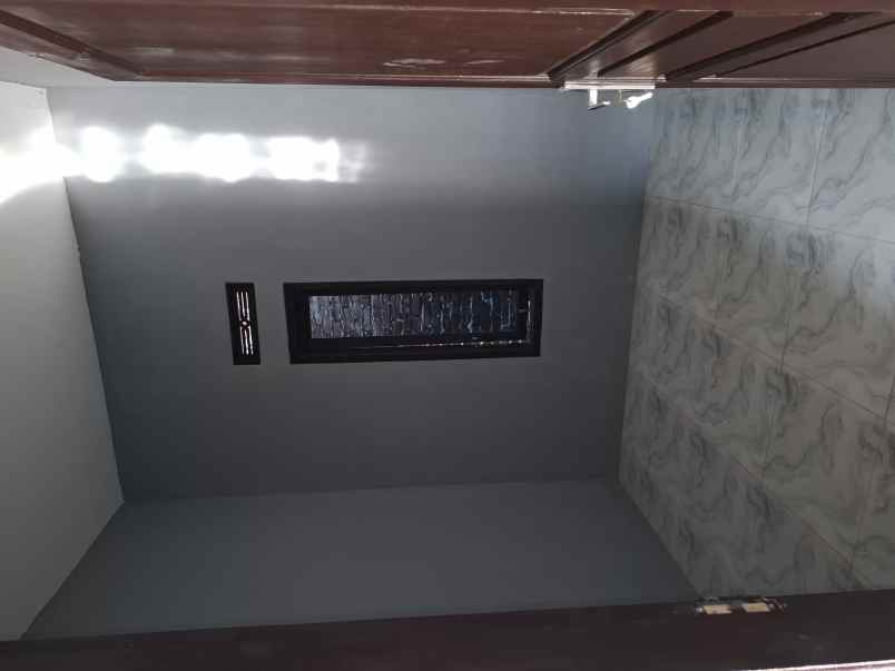 dijual rumah komplek lisvie village jl