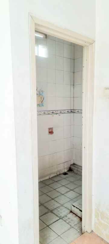 dijual rumah komplek pondok mas