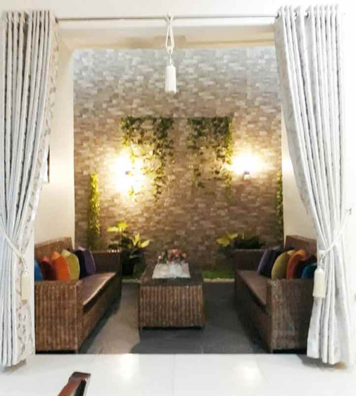 dijual rumah komplek rispa iv jl kelapa