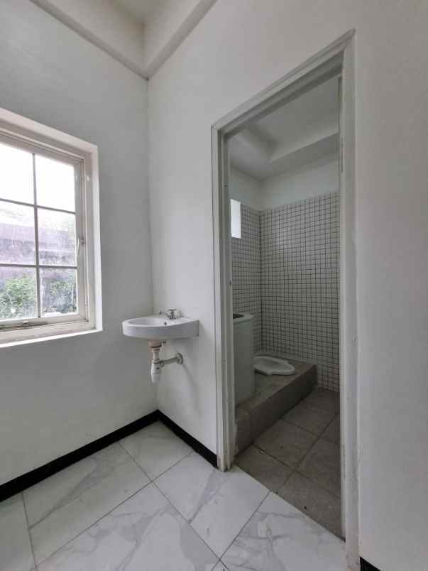 dijual rumah kost area sigura gura kota malang