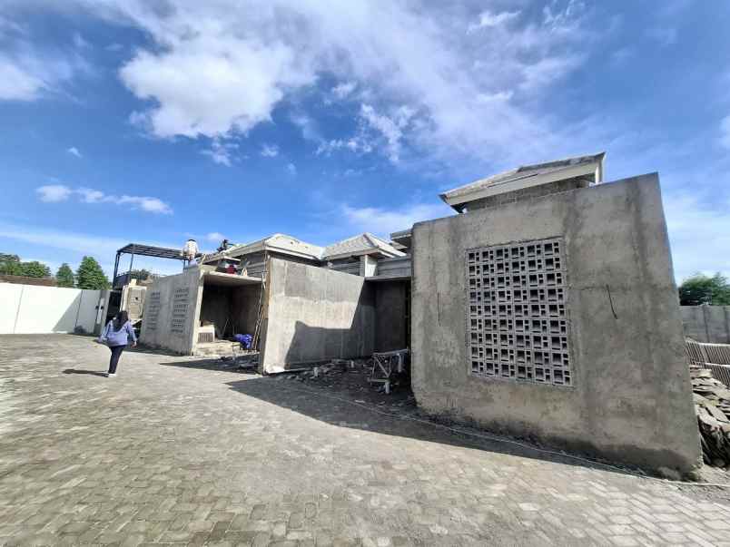 dijual rumah kringinan selomartani