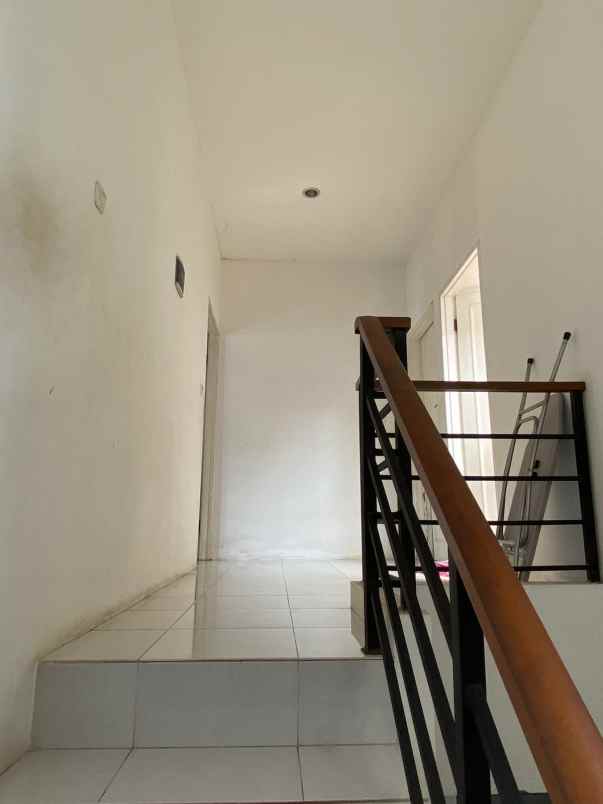 dijual rumah krukut raya