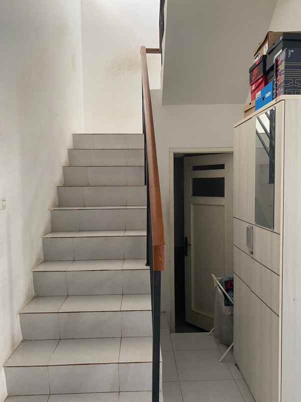 dijual rumah krukut raya