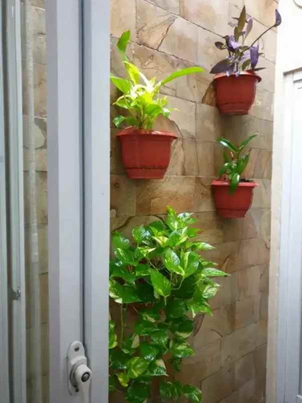 dijual rumah kukusan beji