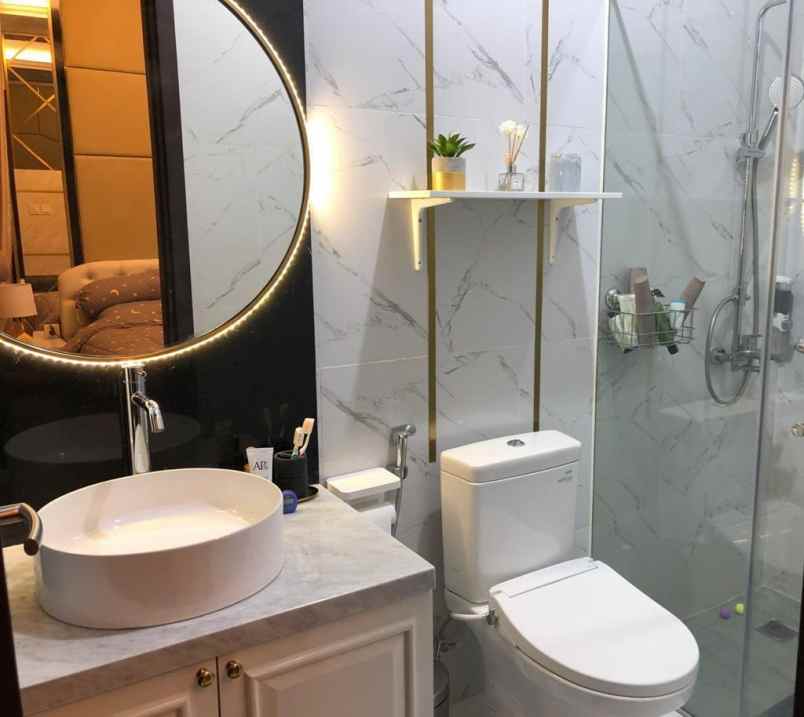 dijual rumah lavon semi furnished