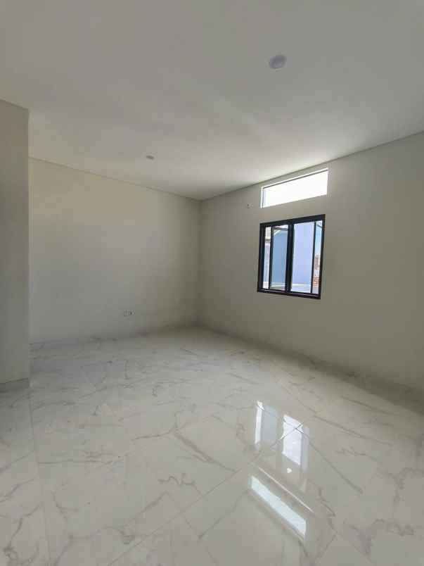 dijual rumah lebak