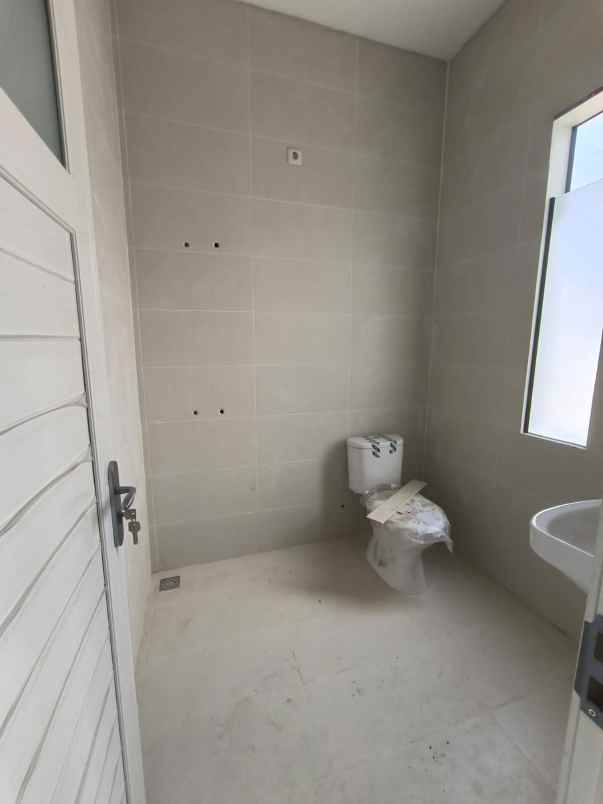 dijual rumah lebak