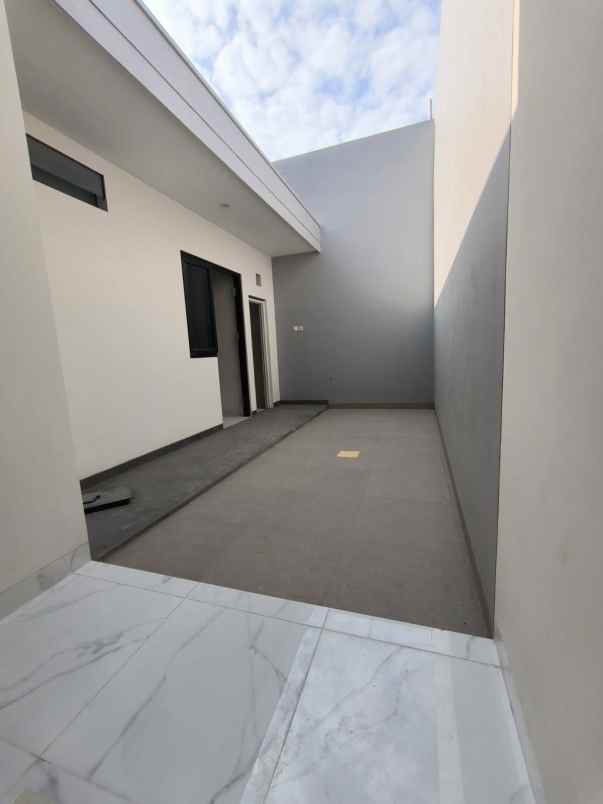dijual rumah lebak