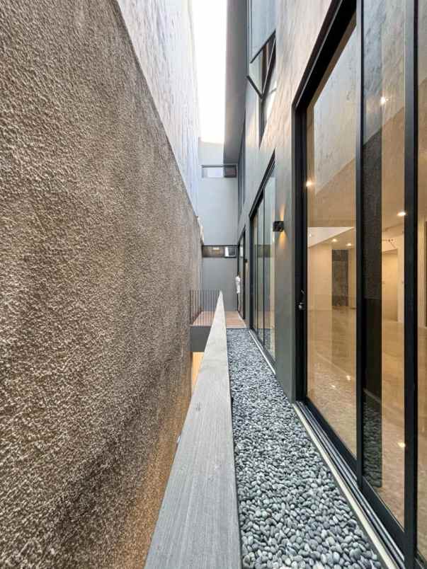 dijual rumah lebak bulus jaksel