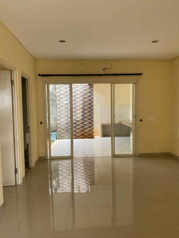 dijual rumah limo depok jawa barat