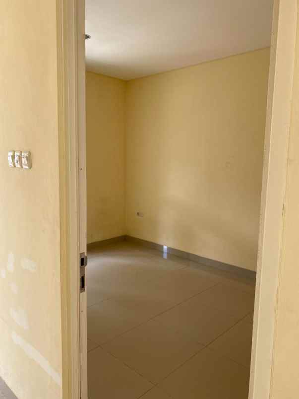 dijual rumah limo depok jawa barat