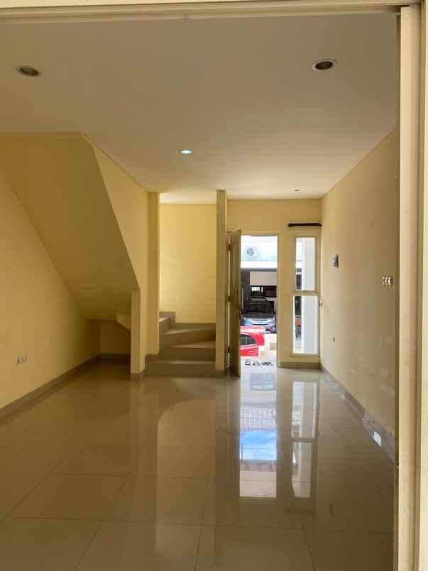 dijual rumah limo depok jawa barat