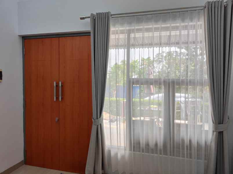 dijual rumah lippo cikarang taman piccadilly