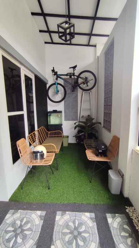 dijual rumah lokasi pandanwangi sulfat kota malang