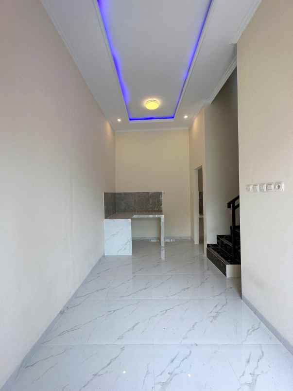 dijual rumah lubang buaya cipayung jaktim