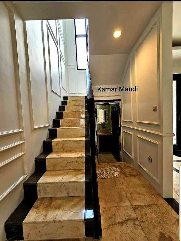 dijual rumah luxury di ciganjur jagakarsa