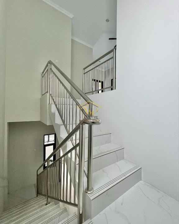 dijual rumah maguwoharjo sleman