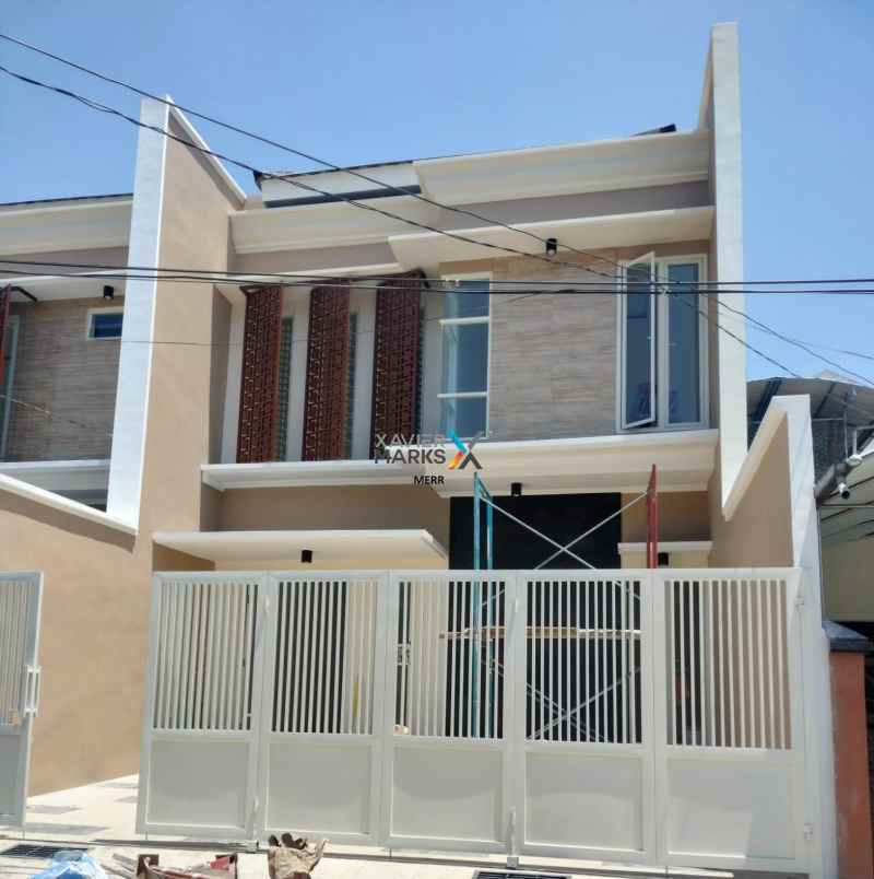 dijual rumah manyar kertoadi