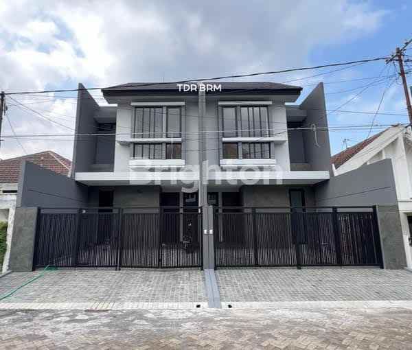 dijual rumah manyar kertoadi