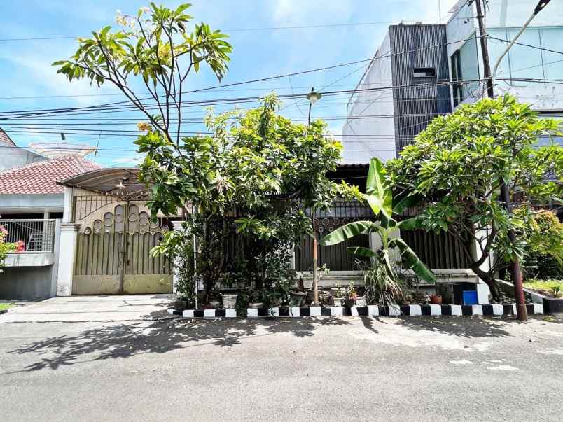 dijual rumah manyar kertoarjo
