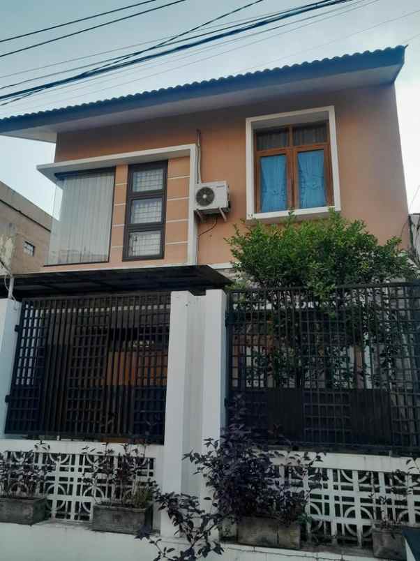 dijual rumah margahayu raya