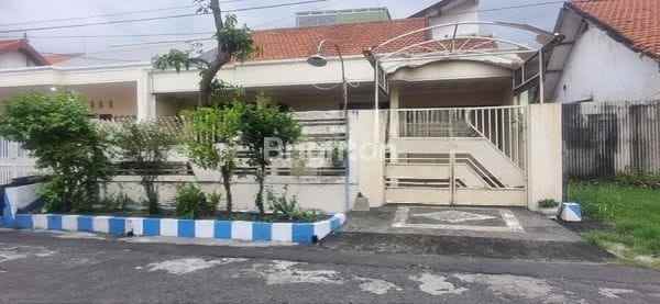 dijual rumah medokan