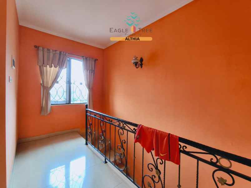 dijual rumah metro permata