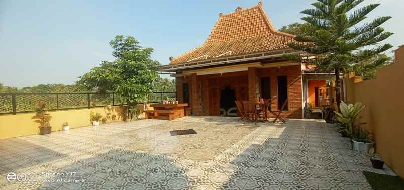 dijual rumah mewah barat jogja dekat pasar tempel