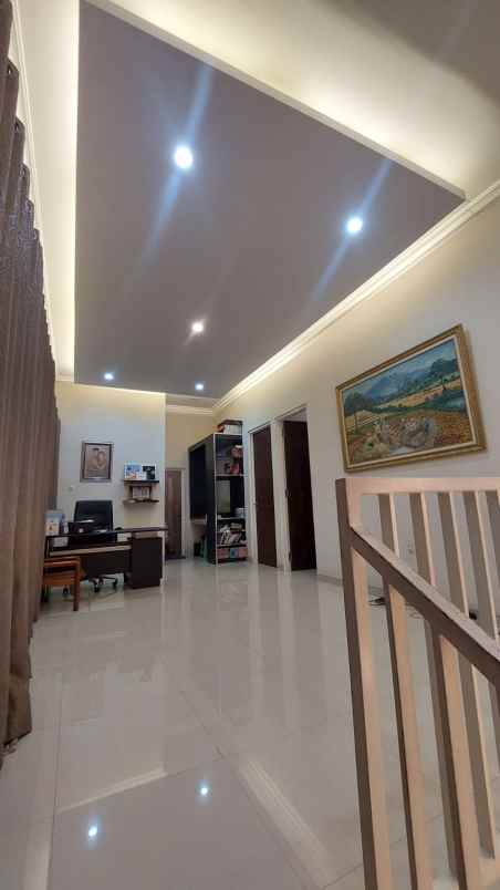 dijual rumah mewah dan cantik lokasi sulfat malang
