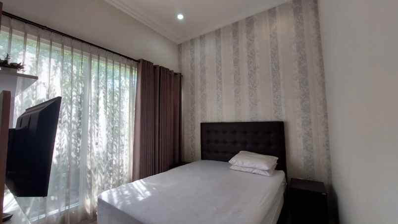 dijual rumah mewah dan cantik lokasi sulfat malang