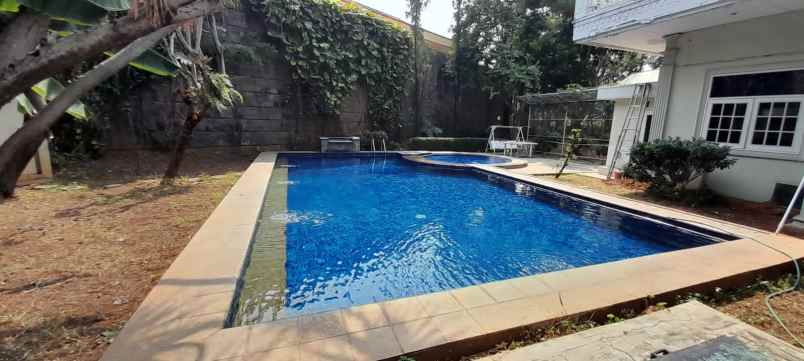 dijual rumah mewah siap huni di area permata hijau