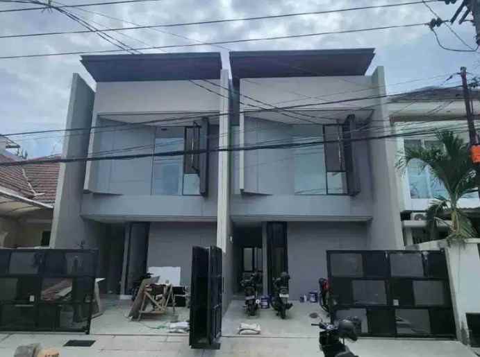 dijual rumah mulyosari