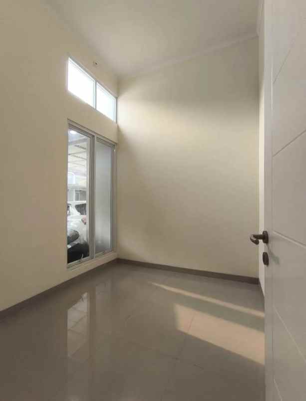 dijual rumah murah desain minimalis di ciputat serua