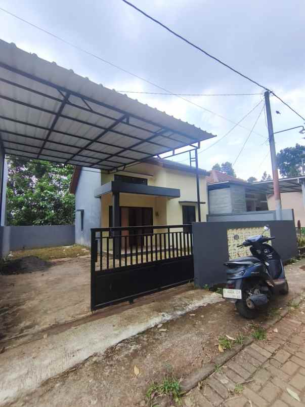 dijual rumah pakintelan