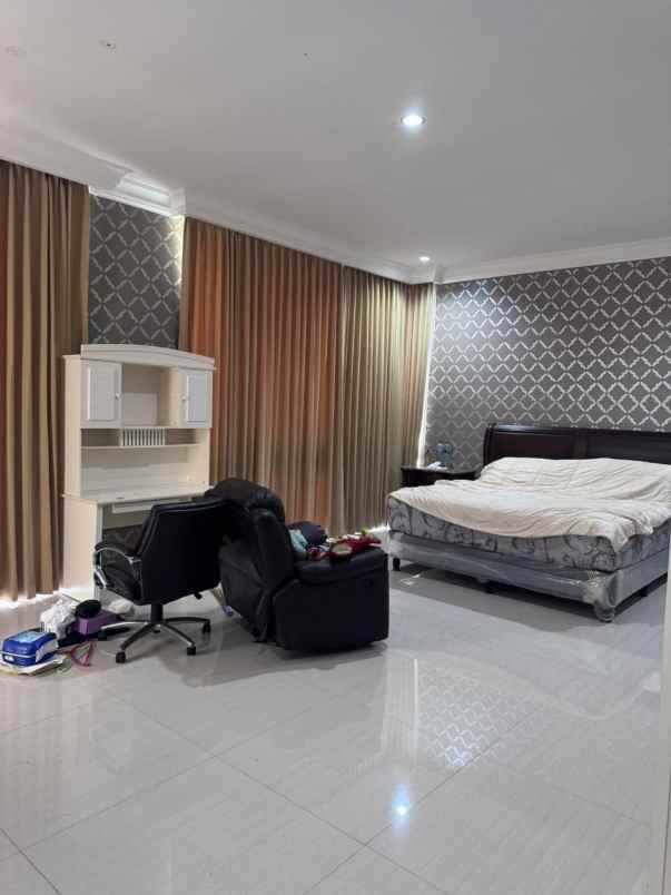 dijual rumah pakuwon indah la riz minimalis