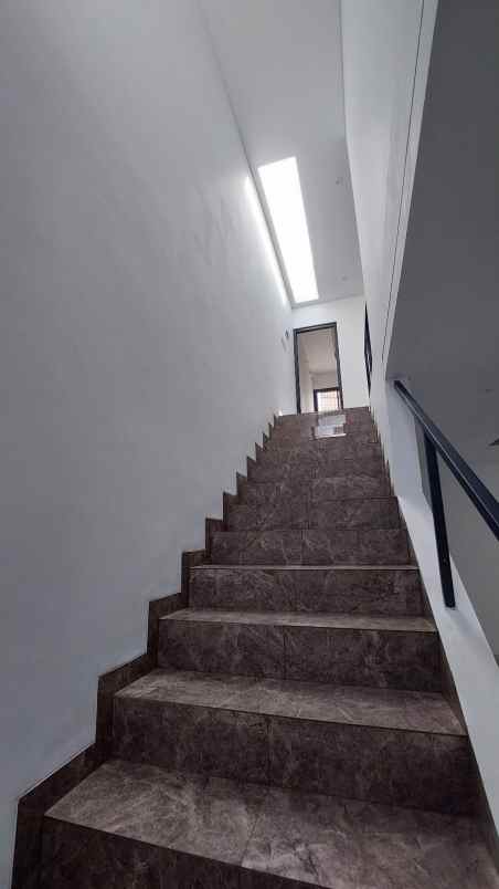 dijual rumah panjang jiwo permai