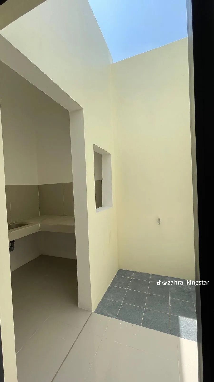 dijual rumah pantai makmur