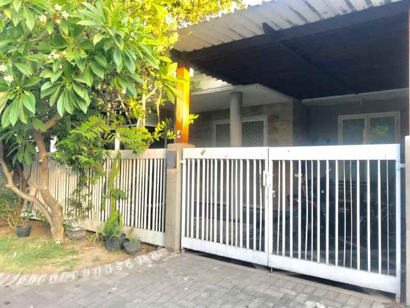 dijual rumah pantai mentari