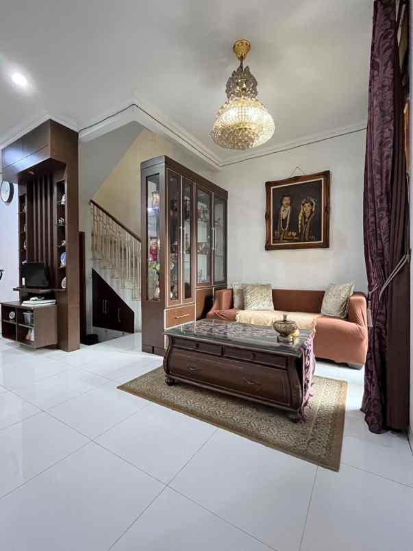 dijual rumah pasar minggu