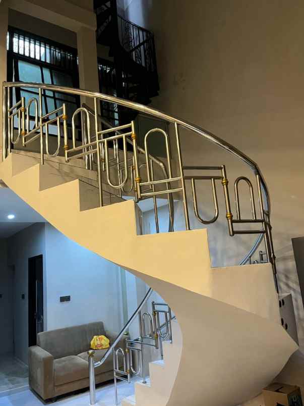 dijual rumah pekayon