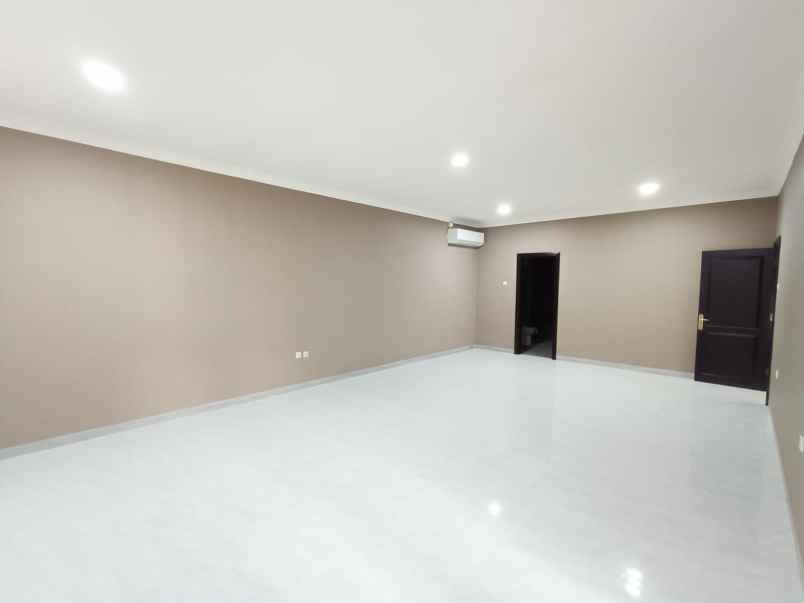 dijual rumah pelangi gading residence