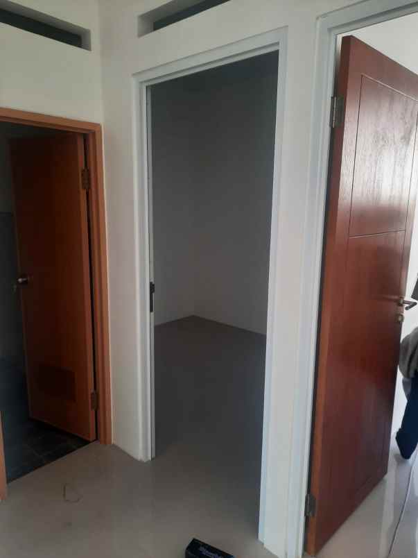 dijual rumah permata green resort tapos