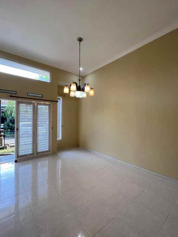 dijual rumah permata jingga suhat kota