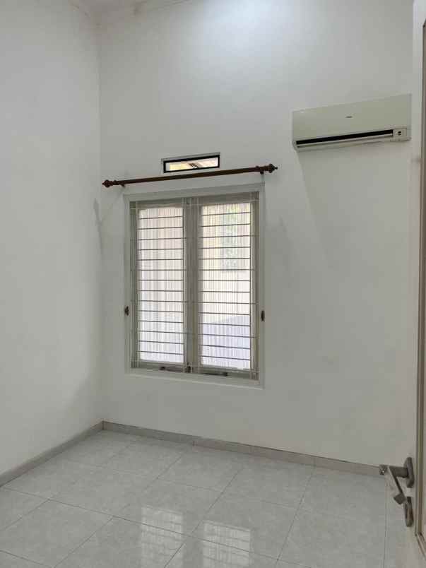 dijual rumah permata jingga suhat kota