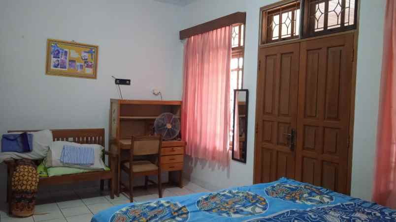 dijual rumah perumahan eramas 2000