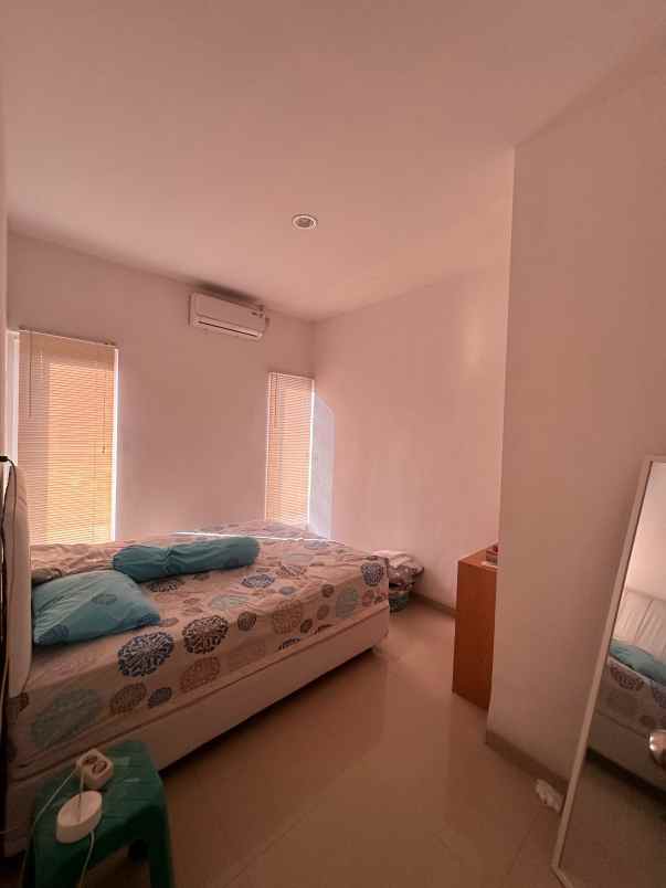 dijual rumah perumahan green mansion