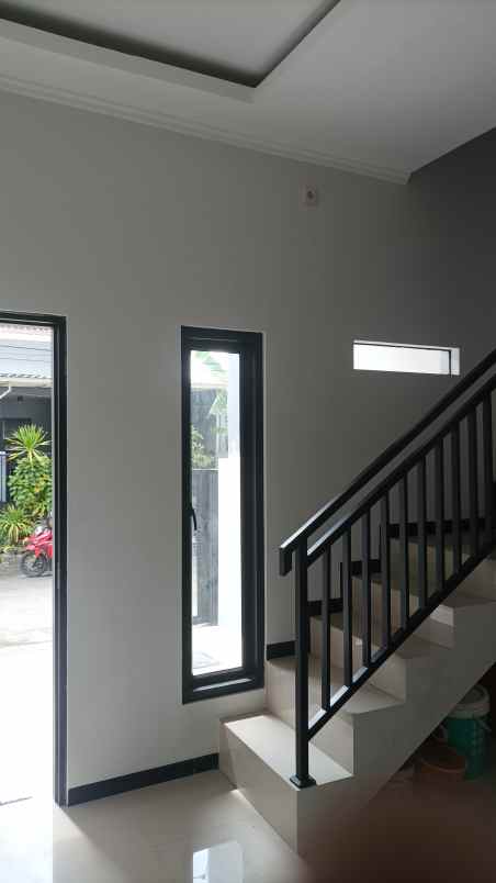 dijual rumah perumahan gunung anyar emas