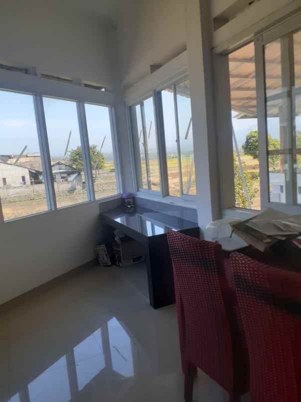 dijual rumah perumahan permata karisma