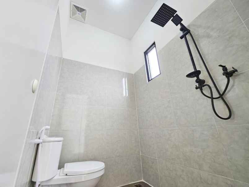 dijual rumah perumahan pesona anggrek