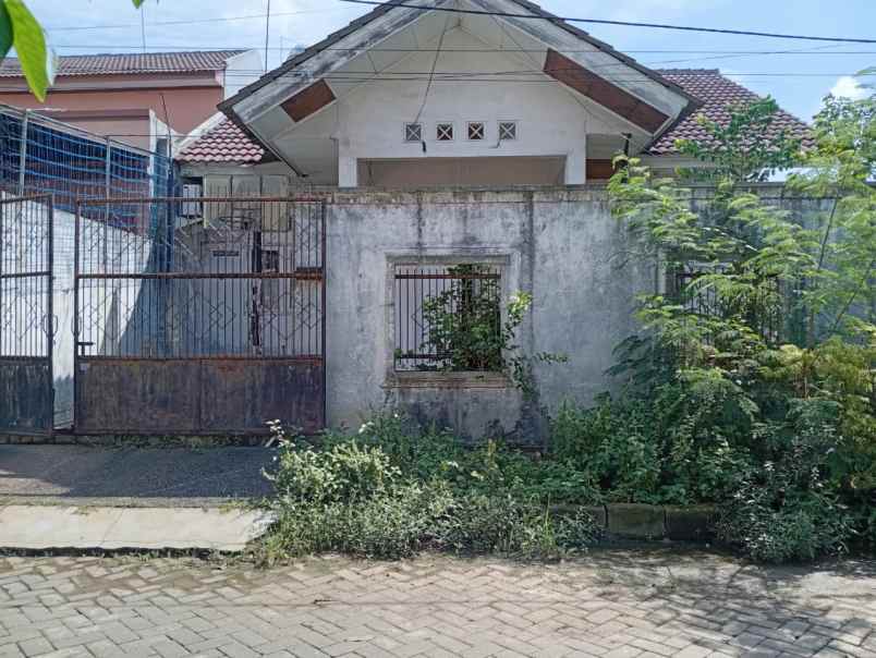 dijual rumah perumahan taman kota